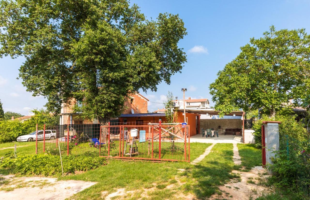Vacation House "Andy" Pula Exterior foto